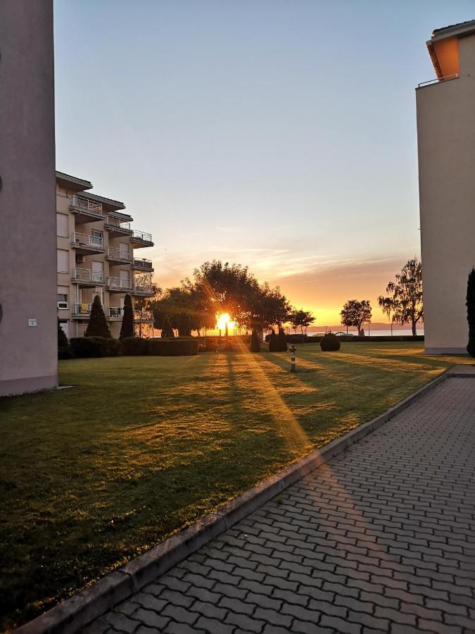 Eda Beach Apartman Siófok Esterno foto