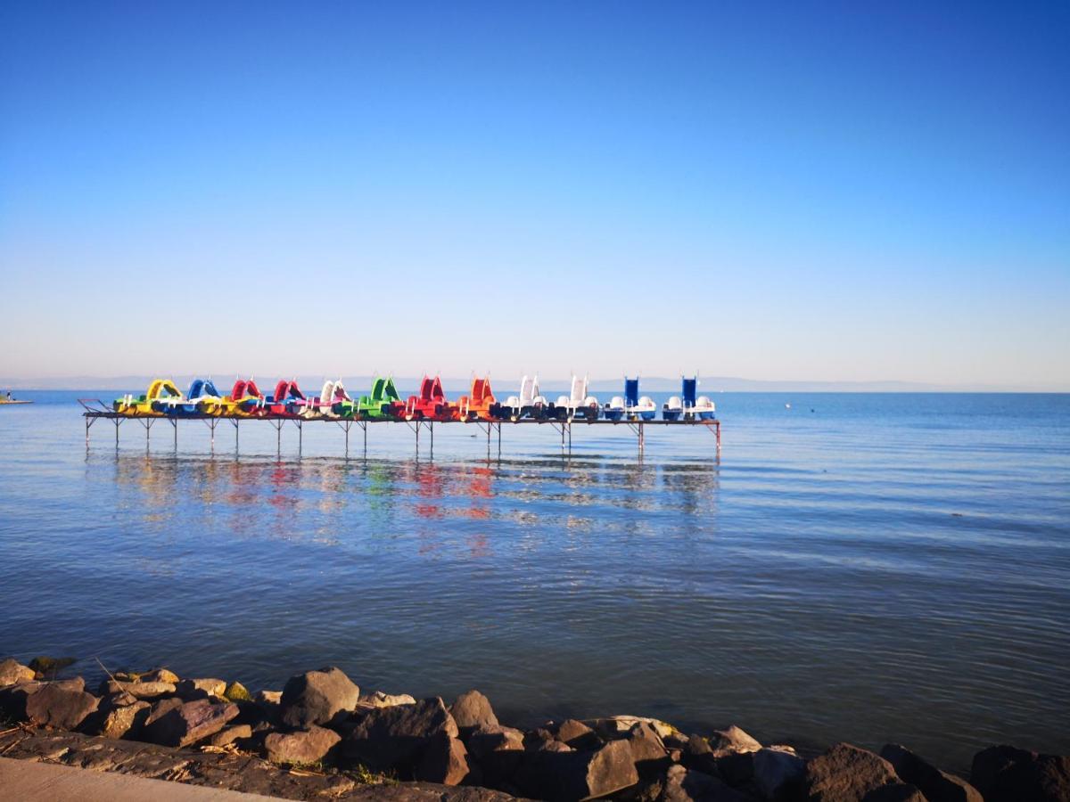 Eda Beach Apartman Siófok Esterno foto